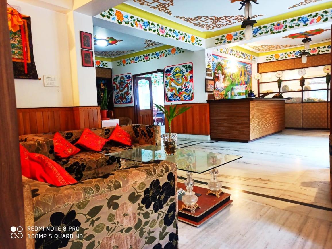 Dwang Rumtek Resort Tadong Екстер'єр фото